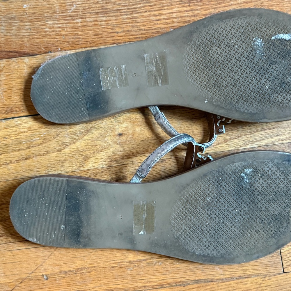 Tory Burch Silver Leather Thong Sandals - Picture 2 of 3